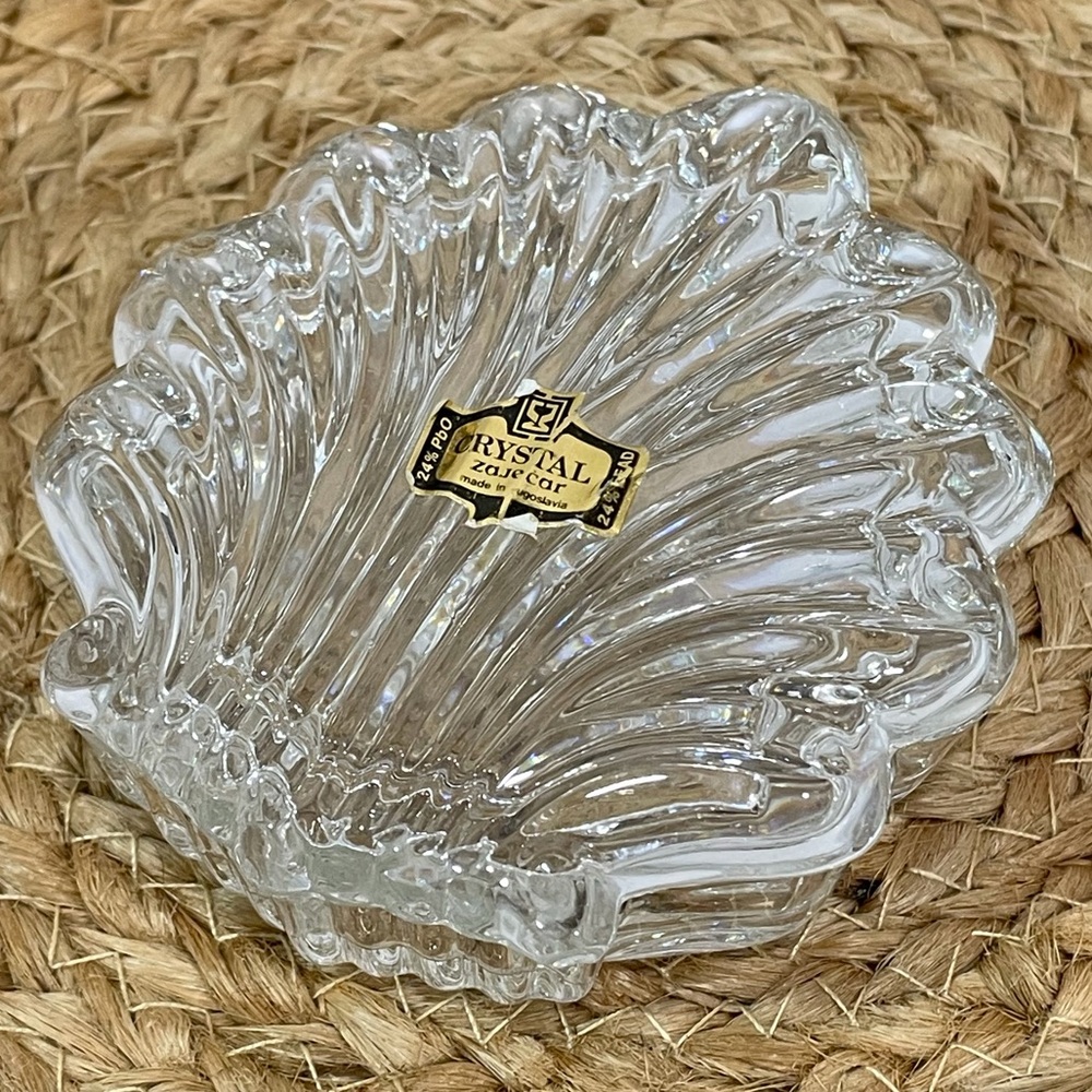 Vintage Crystal Clear Glass Seashell Trinket Dish Vanity Jewelry FLAW READ